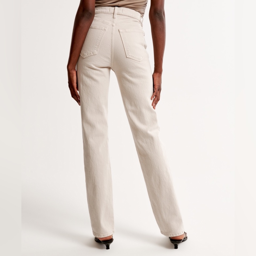NWT! Abercrombie High Rise 90s Relaxed Jeans